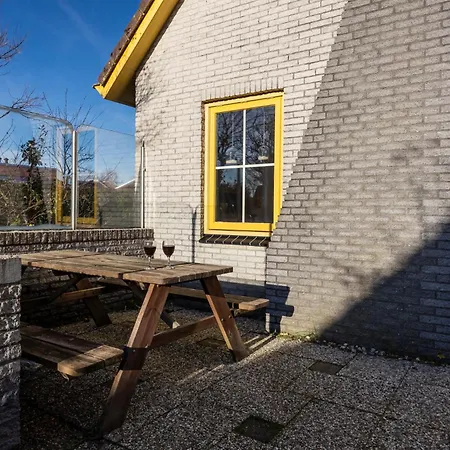 Holiday home Tulip De Zandloper